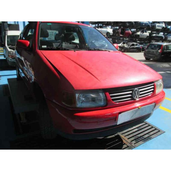 volkswagen polo berlina (6n1) del año 1996
