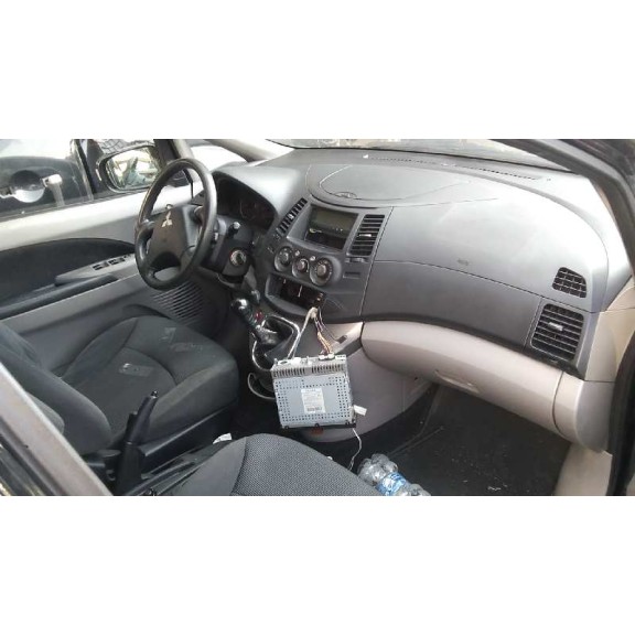 mitsubishi grandis (na0w) del año 2006