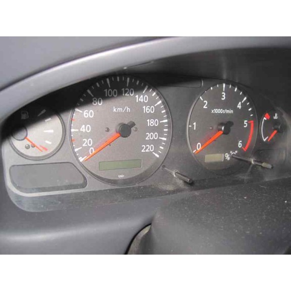 nissan almera (n16/e) del año 2001