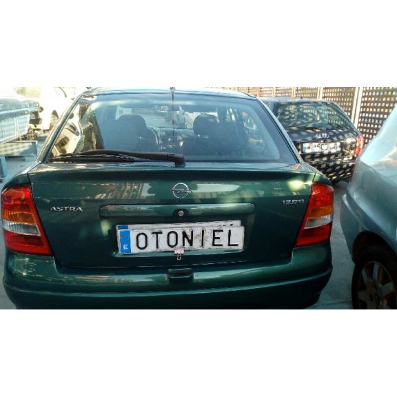 opel astra g berlina del año 2003