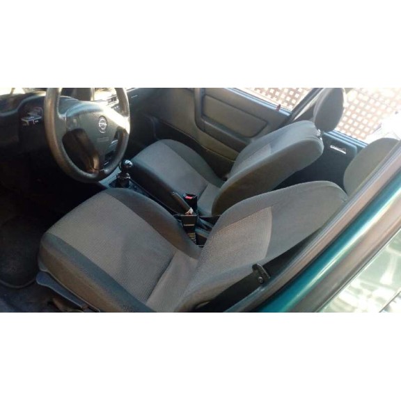 opel astra g berlina del año 2003