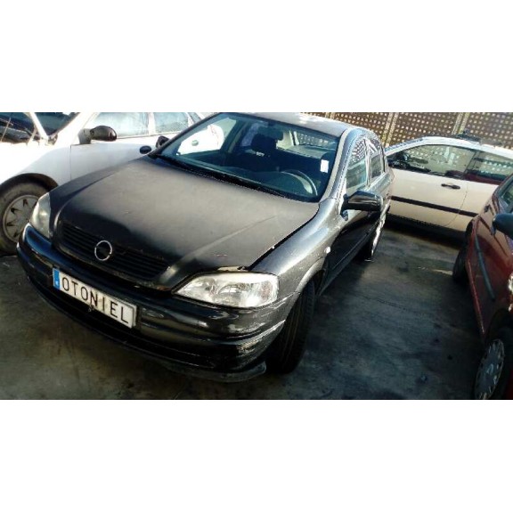 opel astra g berlina del año 2001