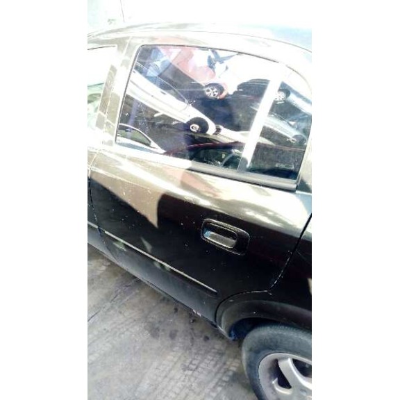 opel astra g berlina del año 2001