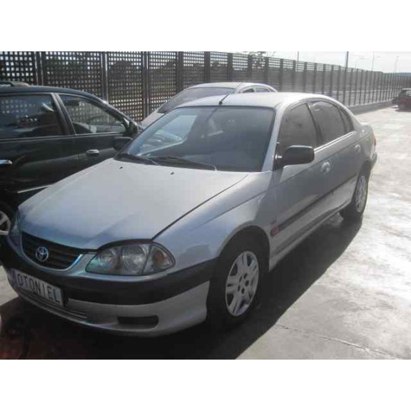 toyota avensis berlina (t 22) del año 2002