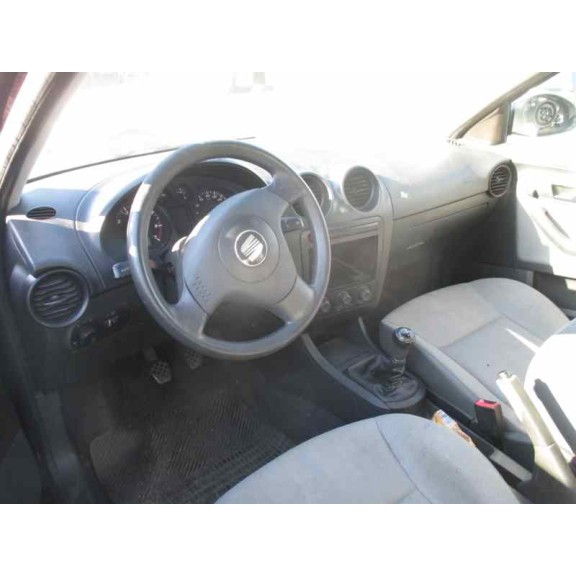 seat ibiza (6l1) del año 2003