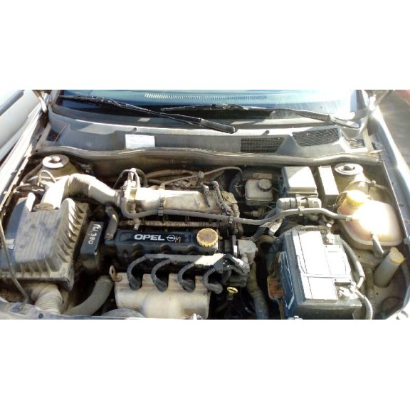 opel astra g berlina del año 2001