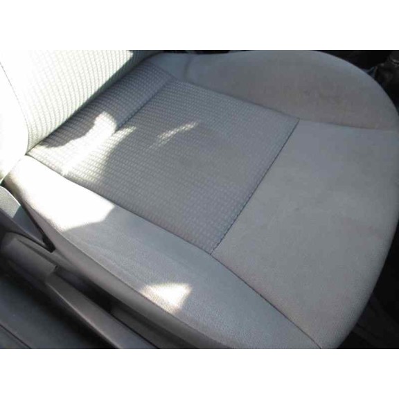 seat ibiza (6l1) del año 2003