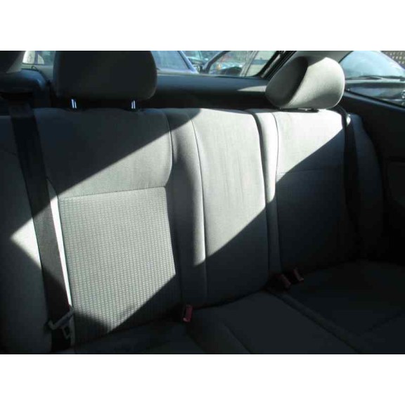 seat ibiza (6l1) del año 2003