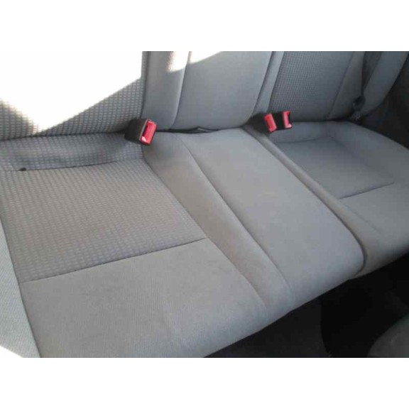 seat ibiza (6l1) del año 2003