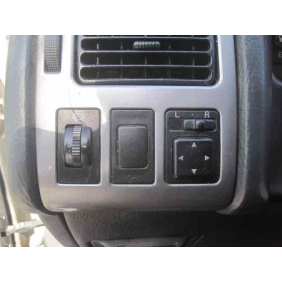 toyota avensis berlina (t 22) del año 2002