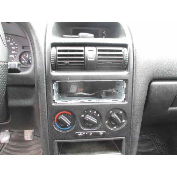 opel astra g berlina del año 1999