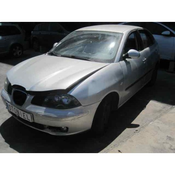 seat ibiza (6l1) del año 2002