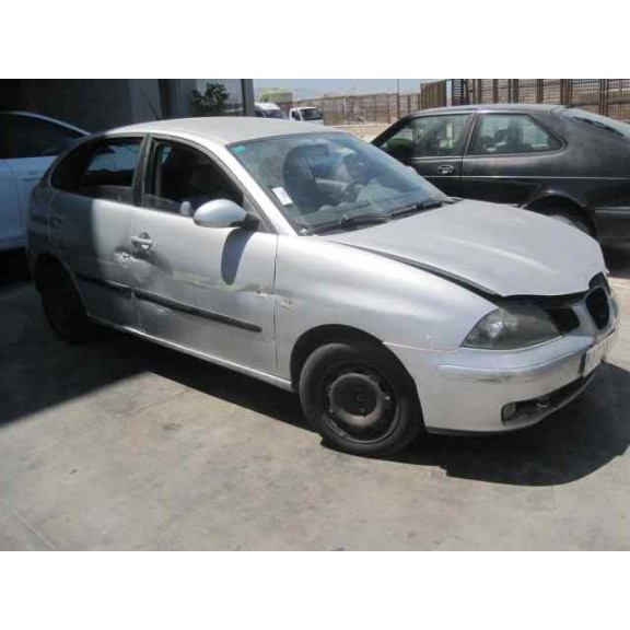 seat ibiza (6l1) del año 2002