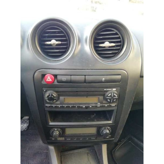 seat ibiza (6l1) del año 2005