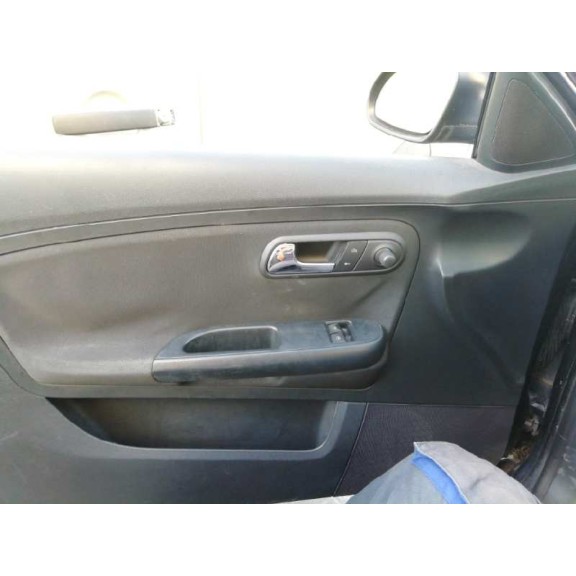 seat ibiza (6l1) del año 2005