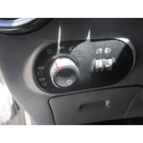 seat ibiza (6l1) del año 2002