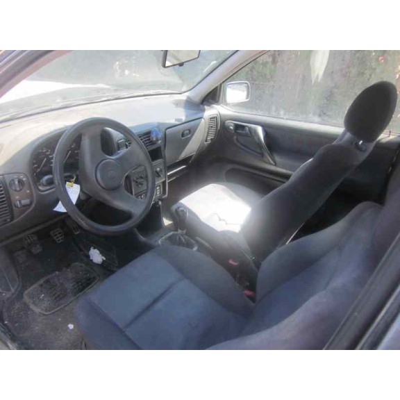 volkswagen polo berlina (6n1) del año 1994