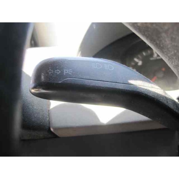 seat ibiza (6l1) del año 2002