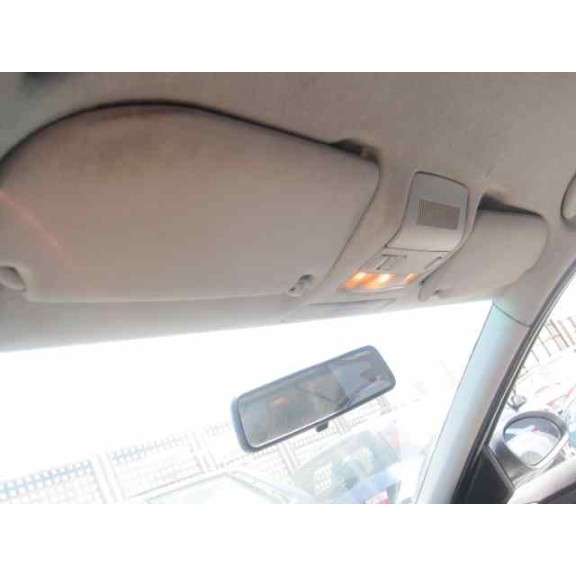 seat ibiza (6l1) del año 2002