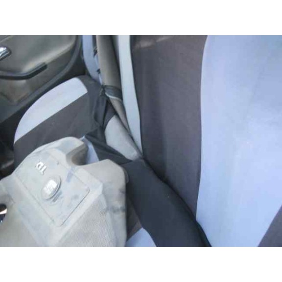 seat ibiza (6l1) del año 2002