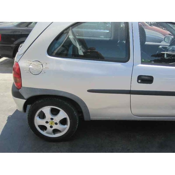 opel corsa b del año 2000
