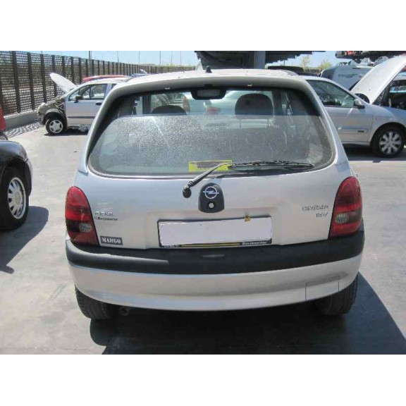 opel corsa b del año 2000