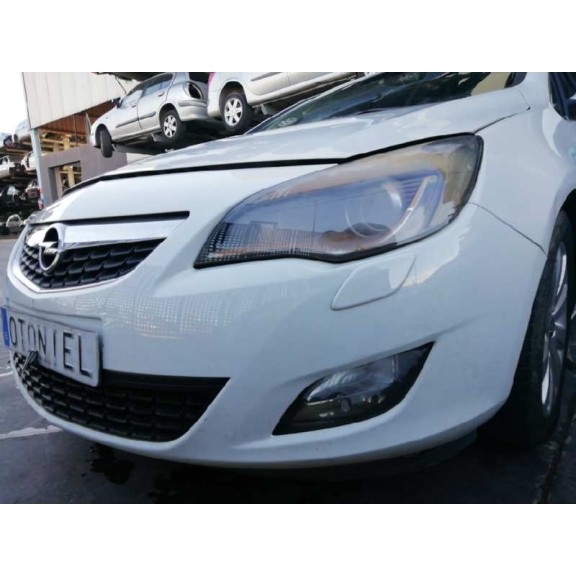opel astra j lim. del año 2012