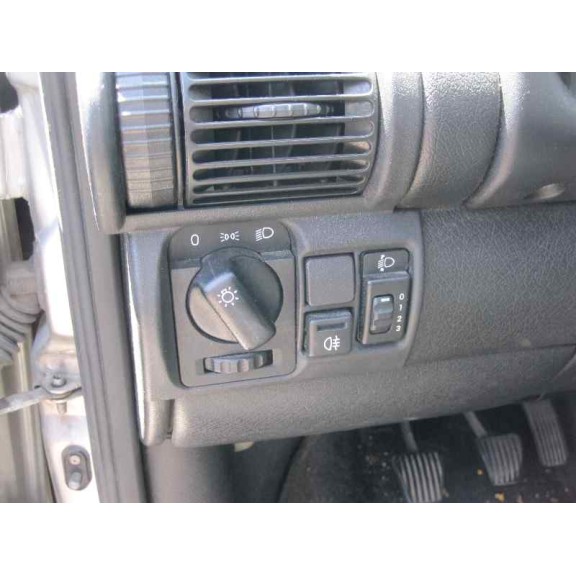 opel corsa b del año 2000