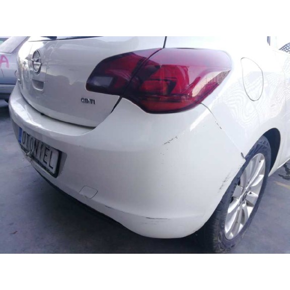 opel astra j lim. del año 2012