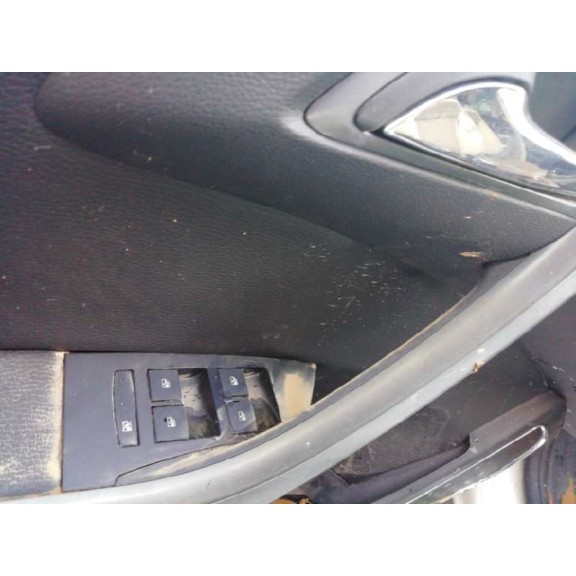 opel astra j lim. del año 2012