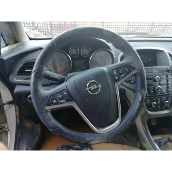 opel astra j lim. del año 2012