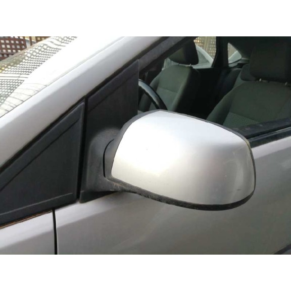 ford focus berlina (cap) del año 2006