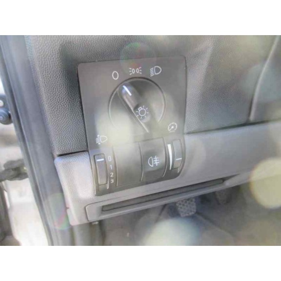 opel corsa c del año 2000