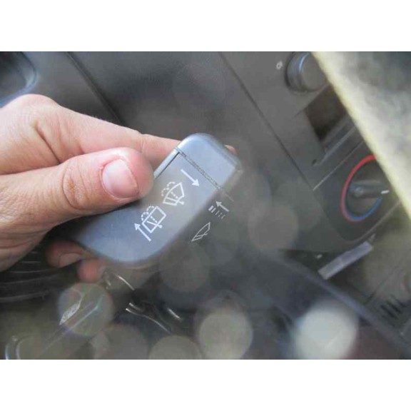 opel corsa c del año 2000