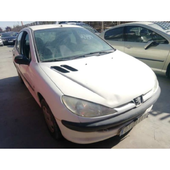 peugeot 206 berlina del año 2000