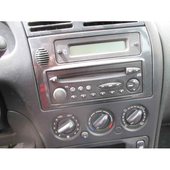 citroën xsara berlina del año 2002