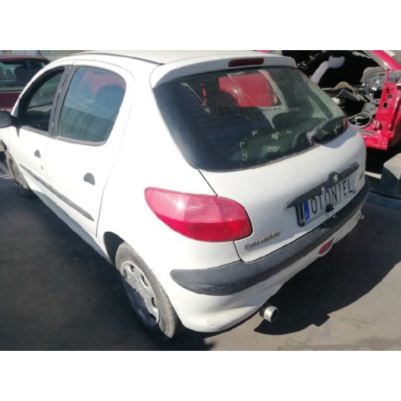peugeot 206 berlina del año 2000