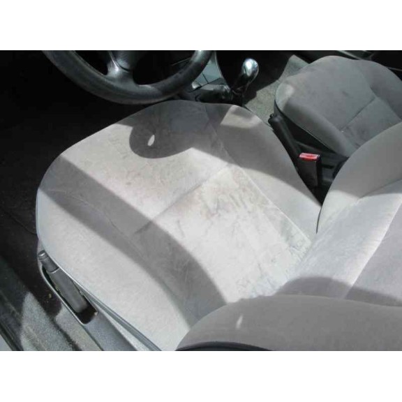 citroën xsara berlina del año 2002