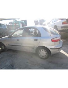 daewoo lanos del año 2000