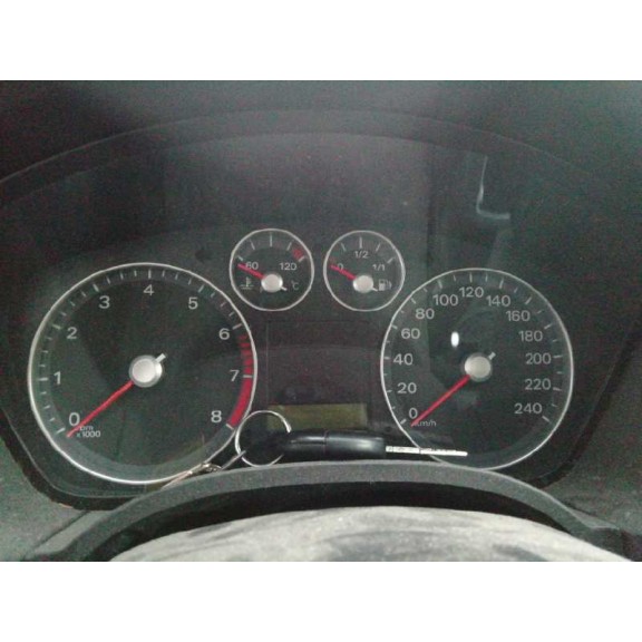 ford focus berlina (cap) del año 2006