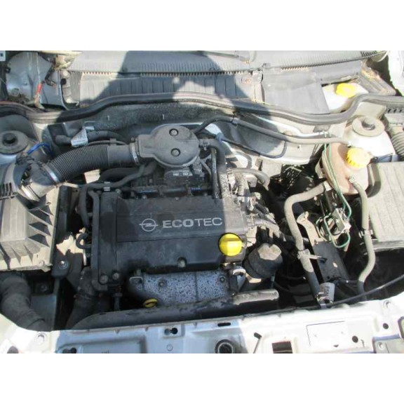 opel corsa c del año 2000