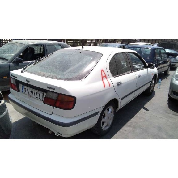 nissan primera berlina (p11) del año 1999