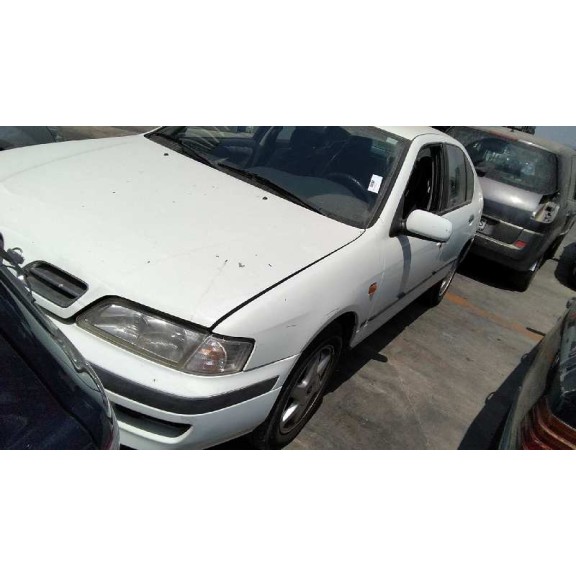 nissan primera berlina (p11) del año 1999