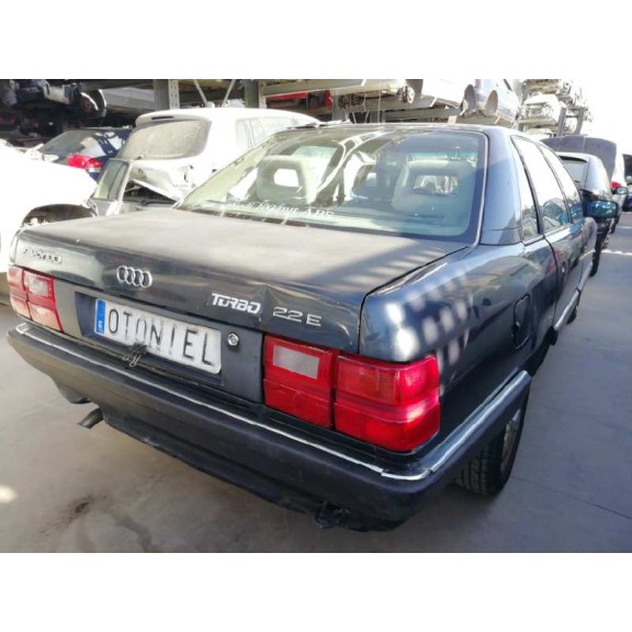 audi 100 berlina (443) del año 1990