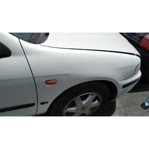 nissan primera berlina (p11) del año 1999