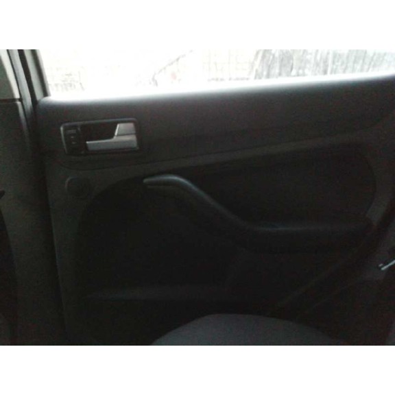 ford focus berlina (cap) del año 2006