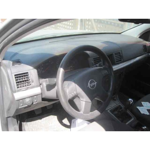 opel vectra c berlina del año 2003