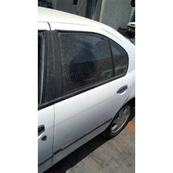 nissan primera berlina (p11) del año 1999