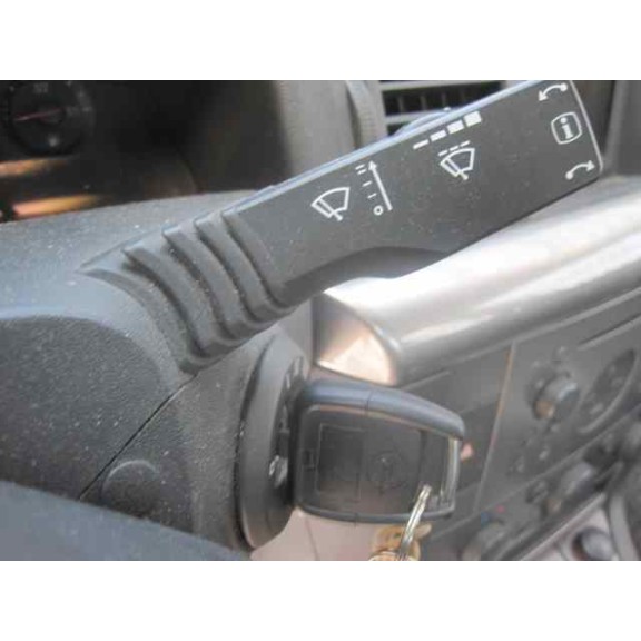 opel vectra c berlina del año 2003