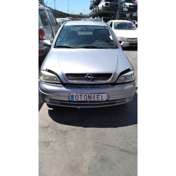 opel astra g berlina del año 2001